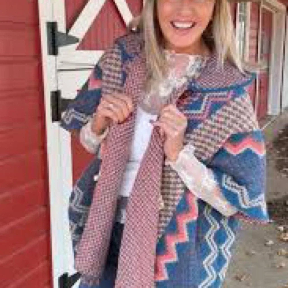 Hooded Boho knit poncho, great details! One size